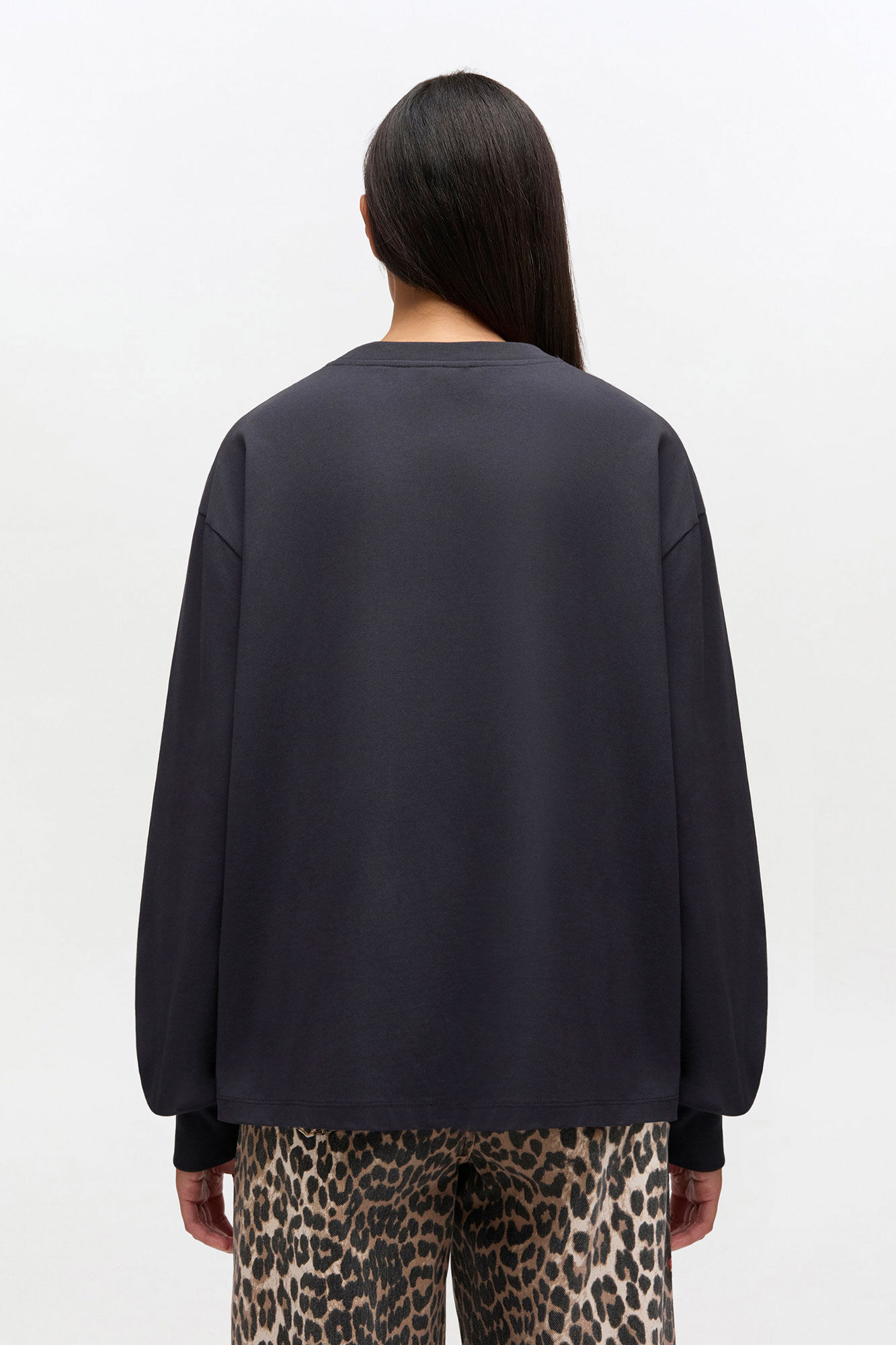 Essential Basic Long-sleeve, Organic Cotton, in colour Phantom - 3 - GANNI