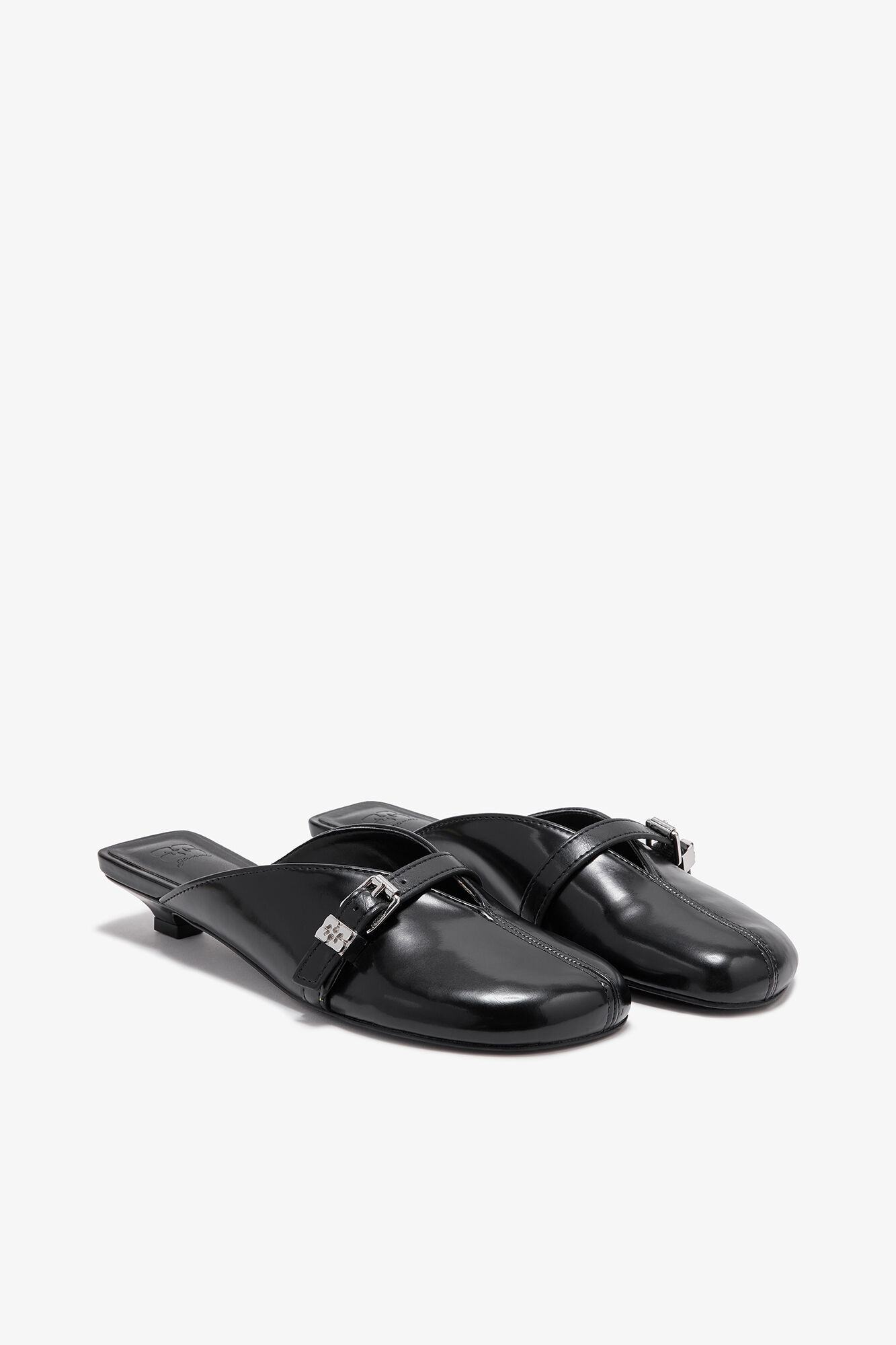 Mules Sue &agrave; petit talon noires, Oleatex&trade;, in colour Black - 2 - GANNI
