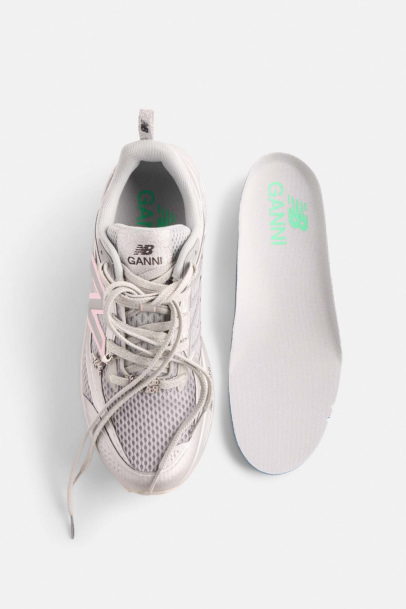 Baskets GANNI x New Balance FFT argent&eacute;es et roses, Recycled Polyester, in colour Silver Pink - 4 - GANNI