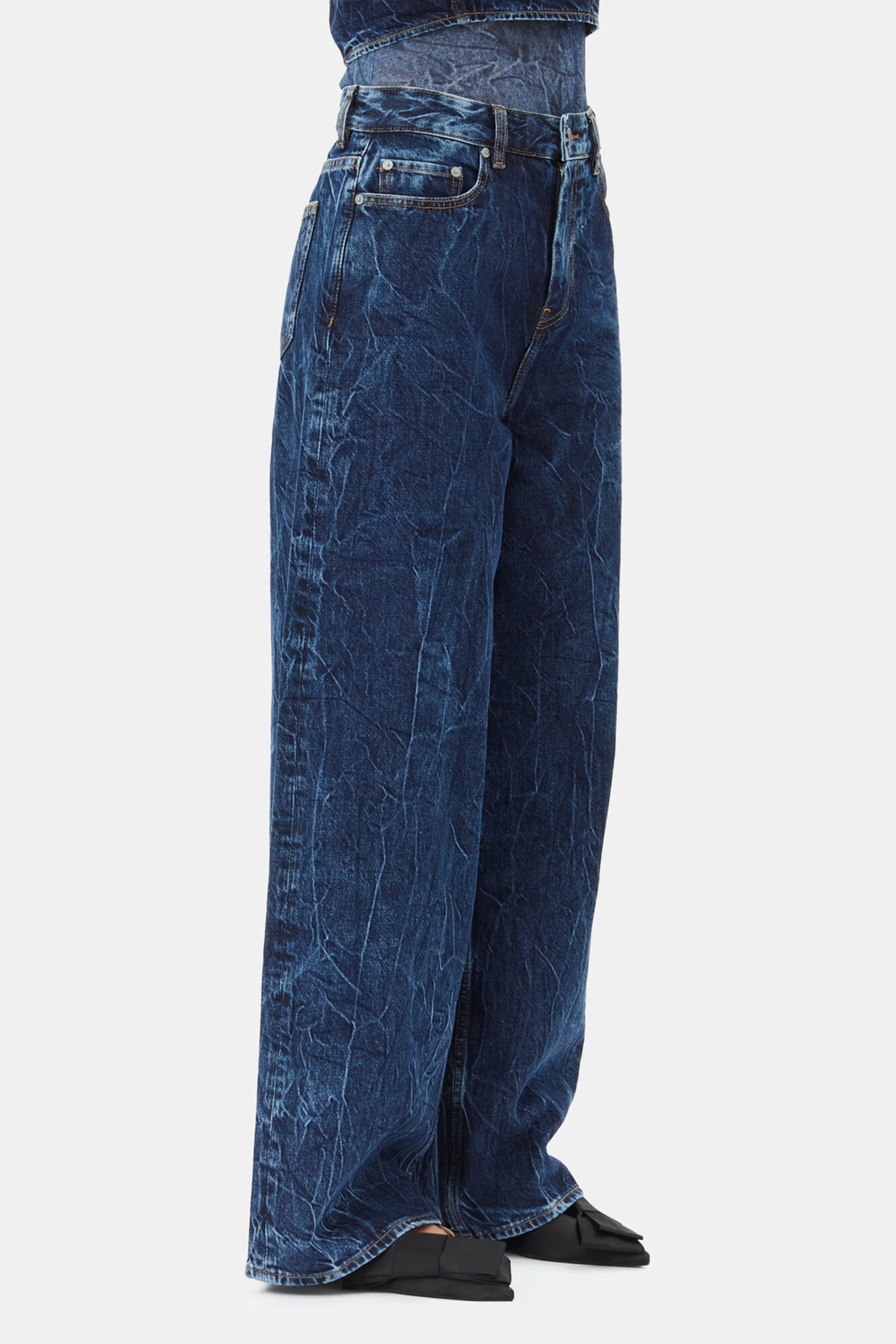 Marri Jeans in Dark Blue Denim, Organic Cotton, in colour Mid Blue Stone - 2 - GANNI