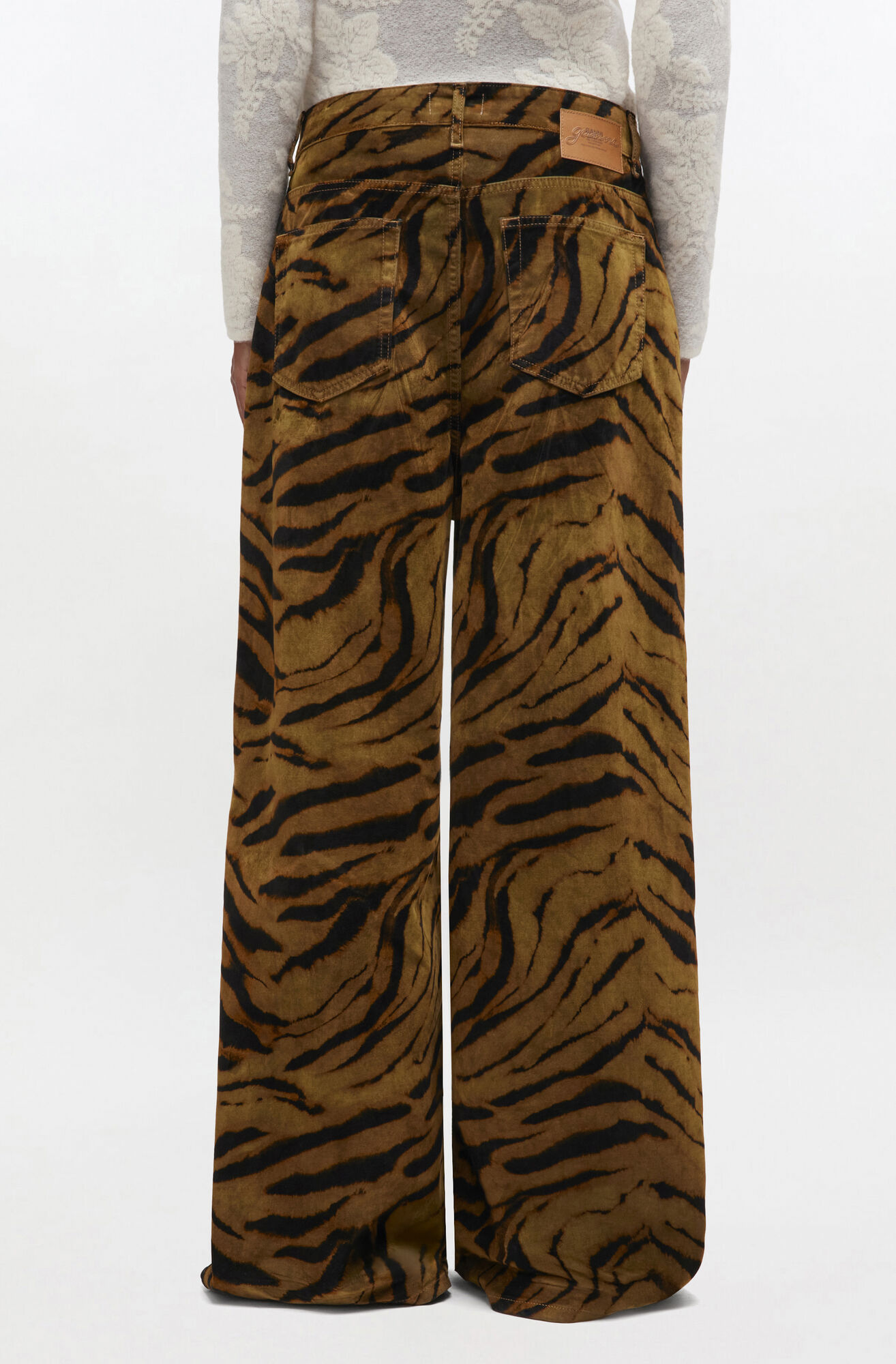 Jean baggy &agrave; imprim&eacute; z&eacute;br&eacute;, Recycled Cotton, in colour Khaki - 2 - GANNI