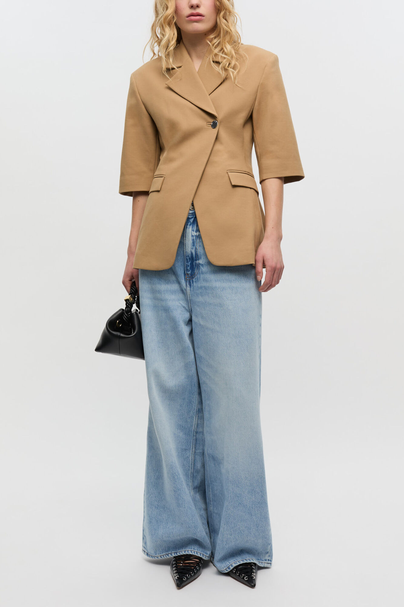 Jean ample bleu clair, Organic Cotton, in colour Light Blue Stone - 1 - GANNI