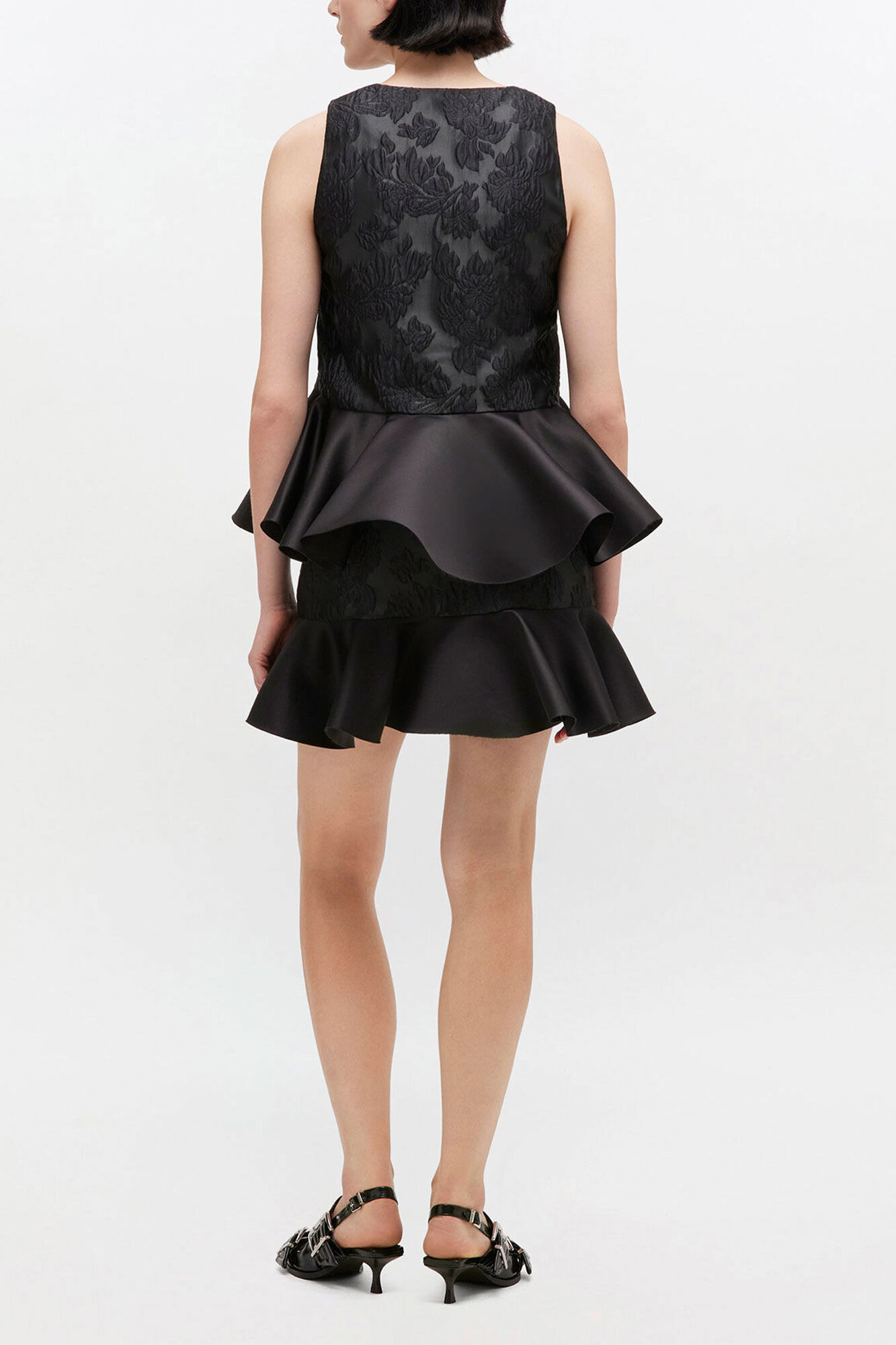 Satin-Cloqu&eacute;-Top mit Peplum, Recycled Polyester, in colour Black - 2 - GANNI