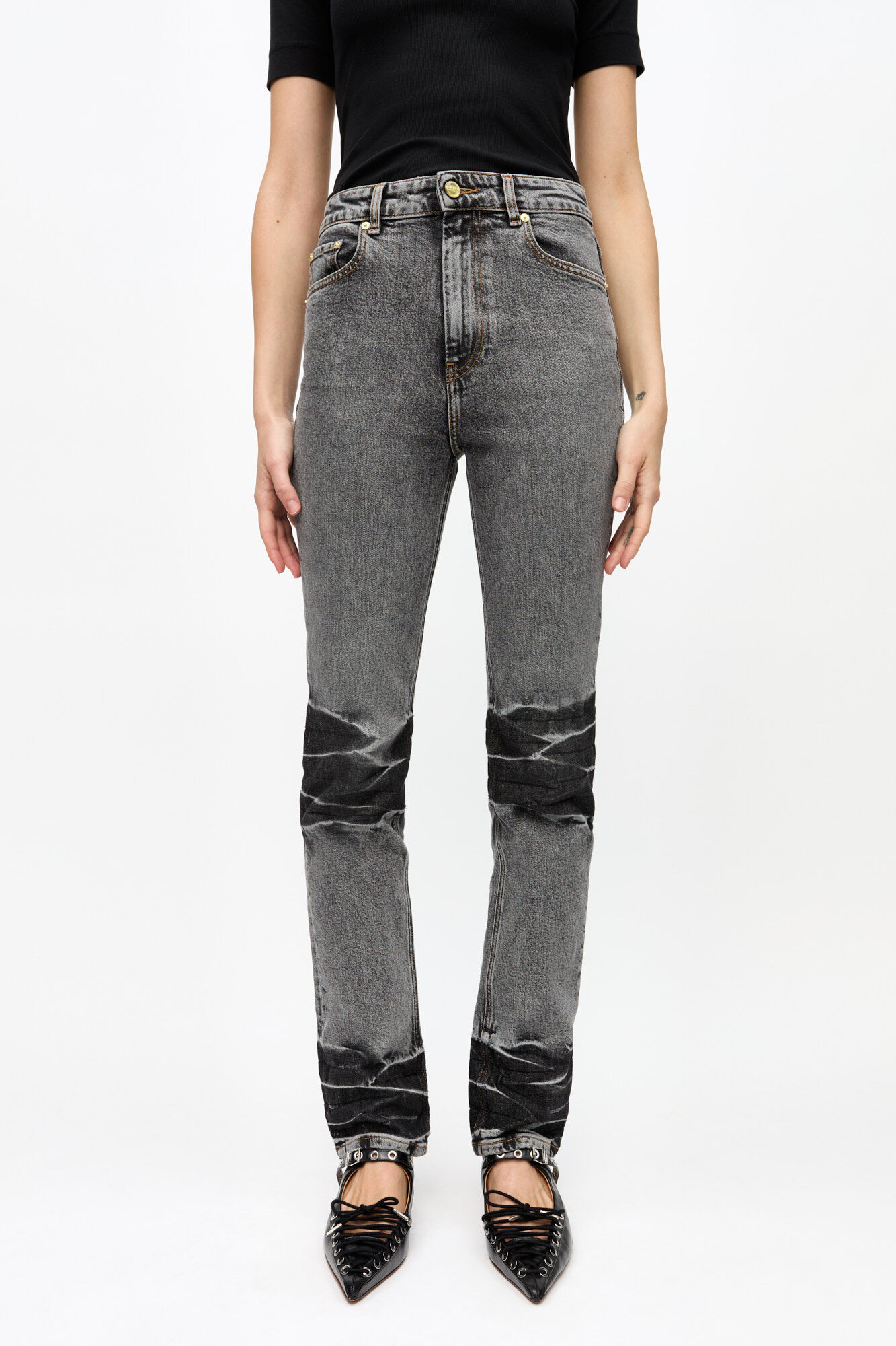 Carri Jeans in Black Washed Denim, Organic Cotton, in colour Black Washed - 2 - GANNI