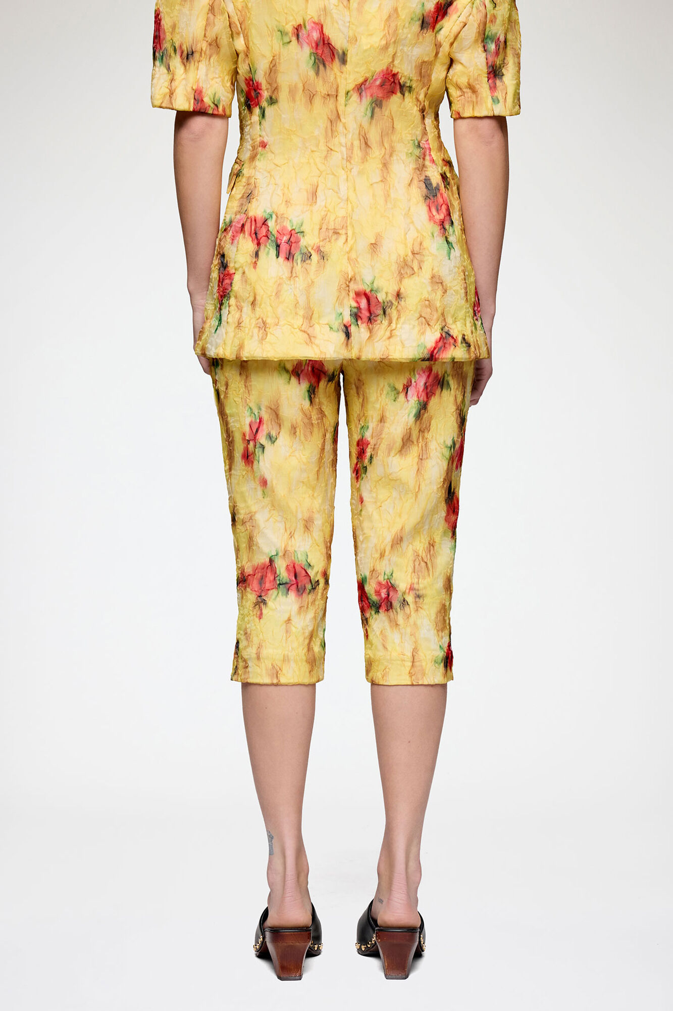 Caprihose aus Shibori-Organza, Recycled Polyester, in colour Aurora - 3 - GANNI