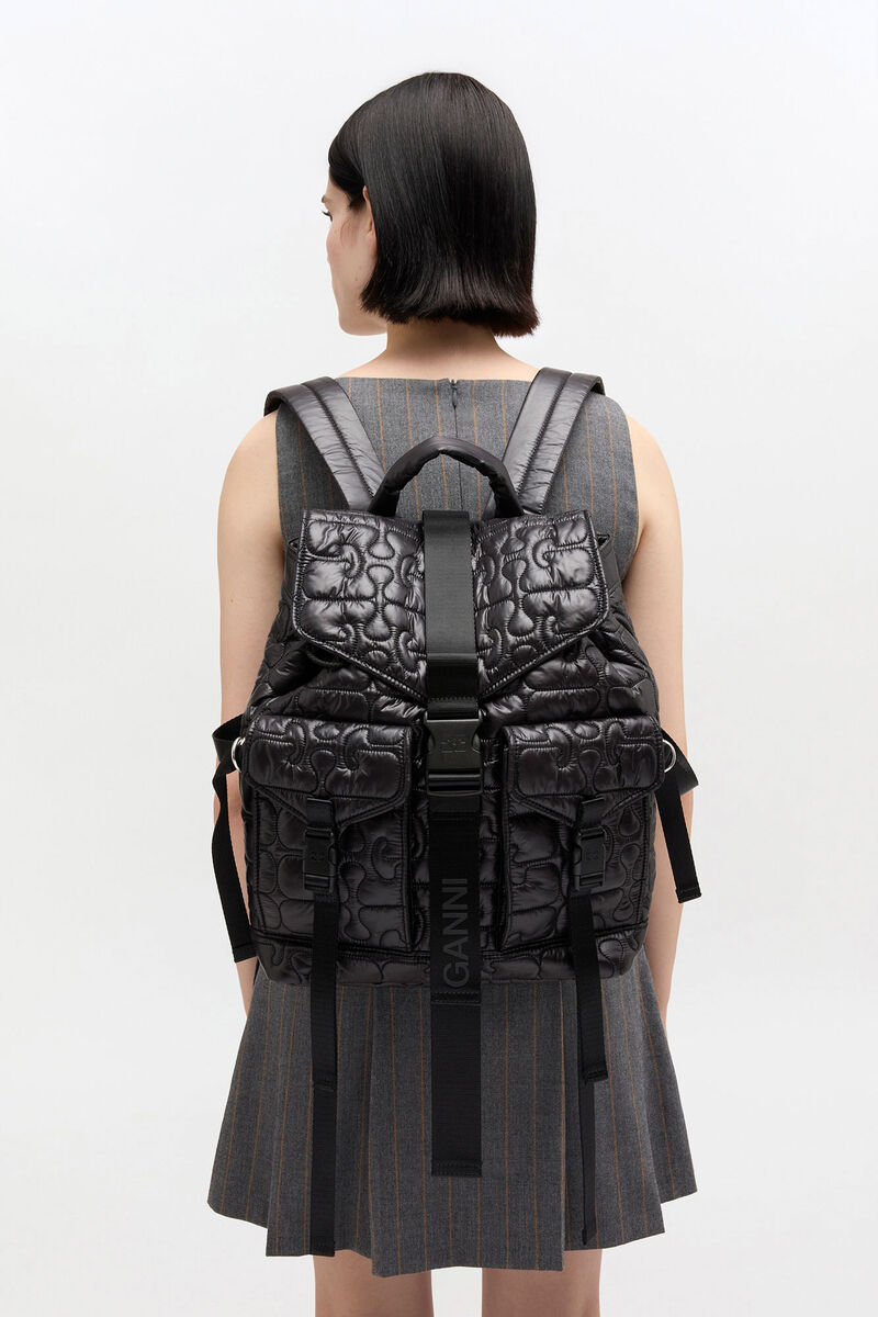 Quiltad Re-Tech ryggs&auml;ck, Recycled Polyamide, in colour Black - 1 - GANNI