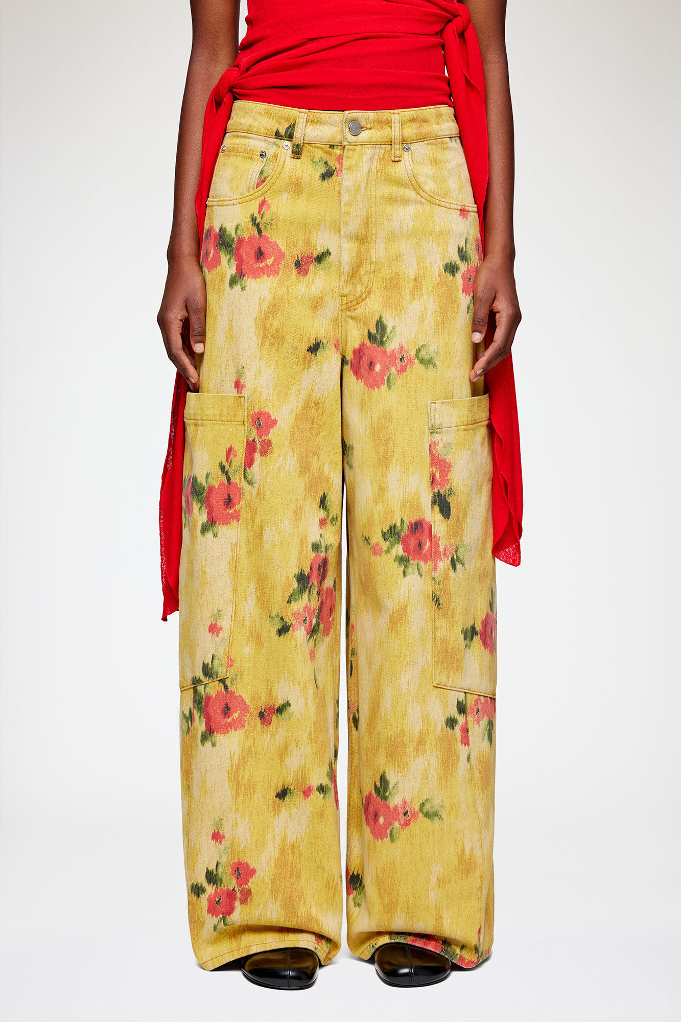 Baggy Cargo Jeans in Printed Denim, Organic Cotton, in colour Vibrant Yellow - 2 - GANNI