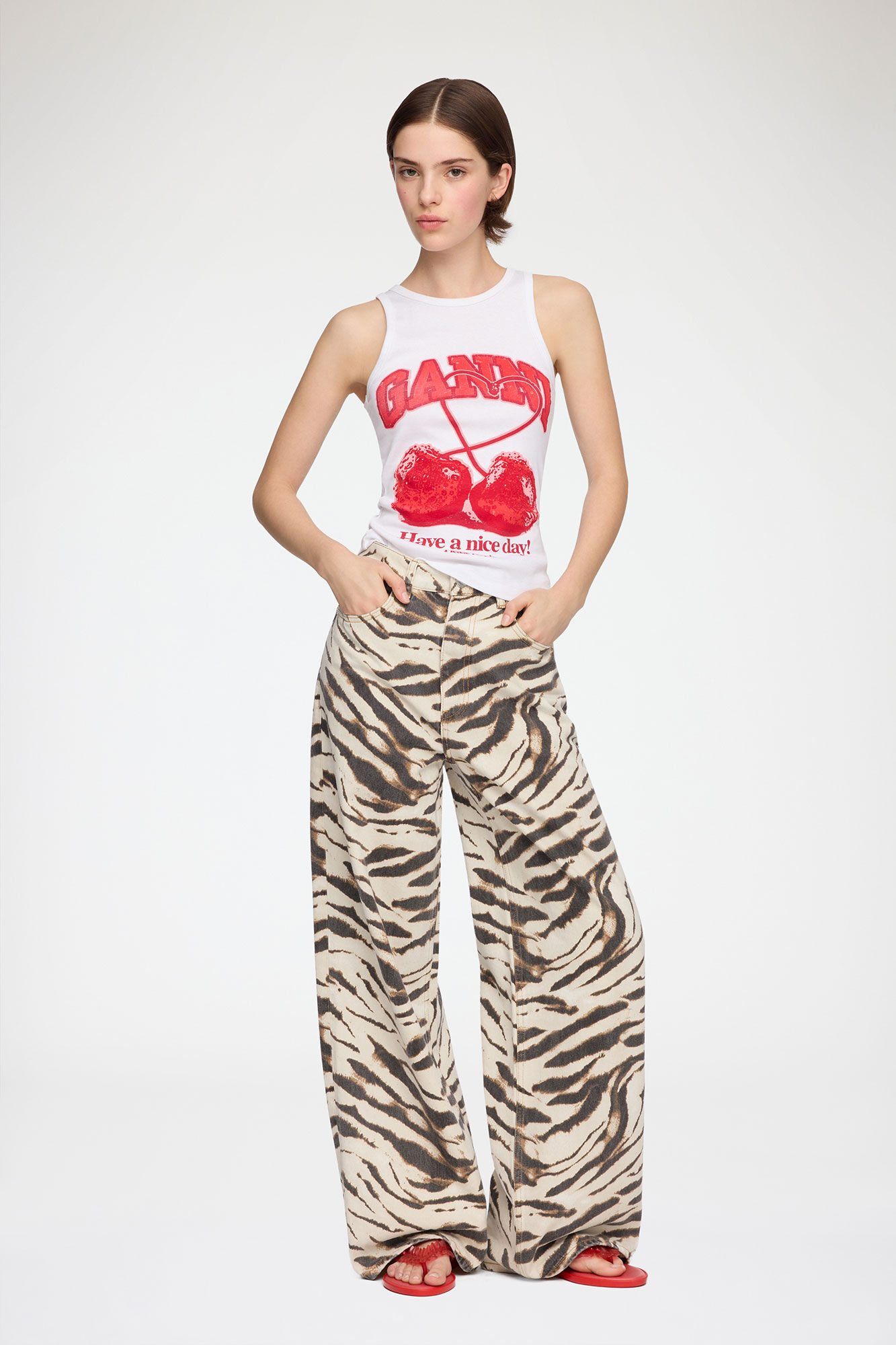 Tanktop mit Kirschmuster, Organic Cotton, in colour Bright White - 1 - GANNI